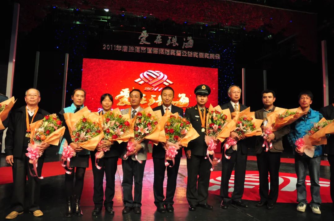 《中華英才》陳利浩：跨界“學(xué)者” “微言”大義