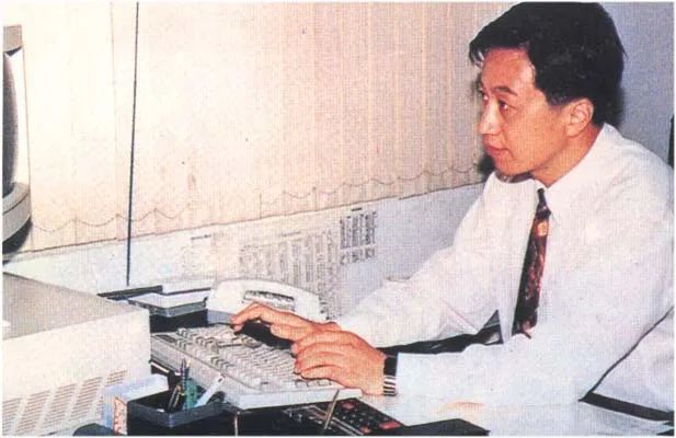 《中華英才》陳利浩：跨界“學(xué)者” “微言”大義